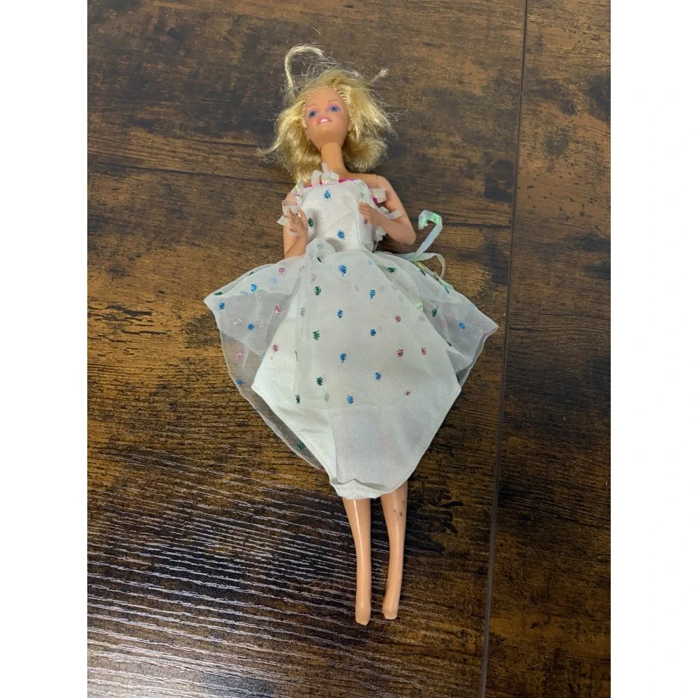 Vintage Mattel Barbie And The Rockers doll and  2688 outfit HTF